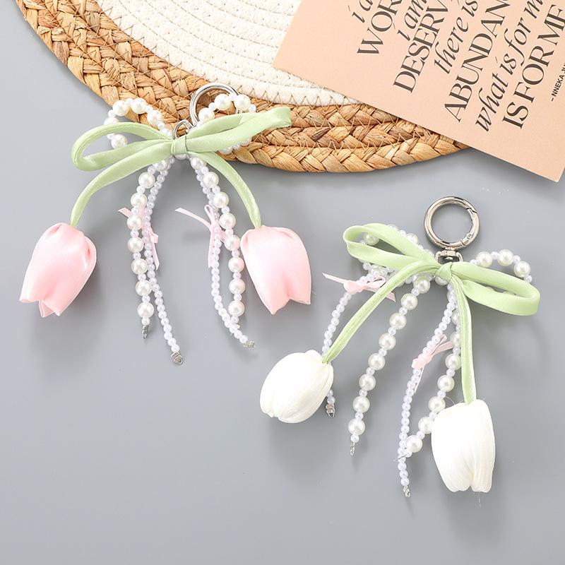 Chic Pearl Tulip Keychain for Women Bag Charm Pendant Unique Jewelry Gift for Anniversary Celebration