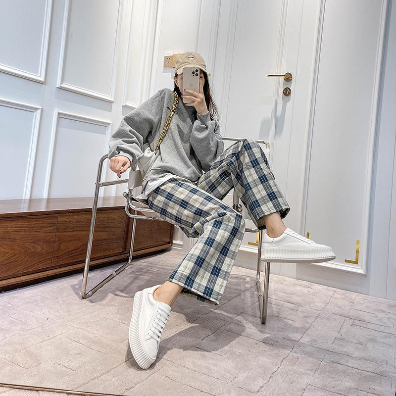 Biscuit shoes women's 2025 new spring and summer casual inner height increase thick-soled sports style muffin little white shoes women sticker leather