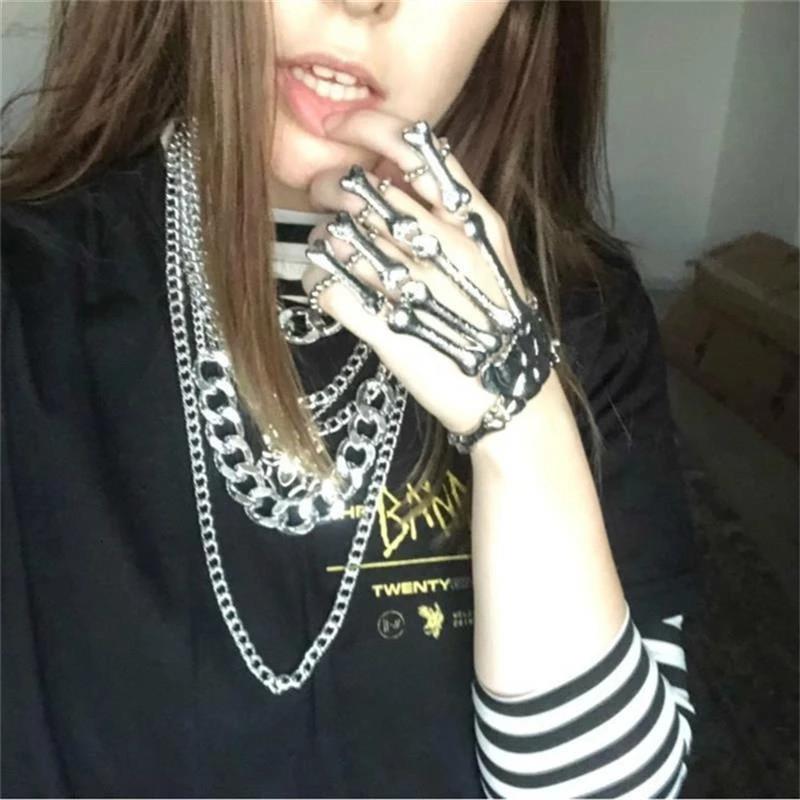 Halloween Ornaments Stretch Bracelets Punk Exaggerated Skull Fingers Bones Jointed Fingers Bracelets Women'S Jewelry