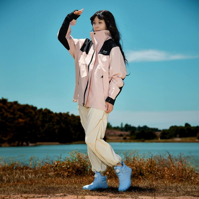 High-top Snow Boots Plush Winter Outdoor Sneakers Anti-slip Hiking Sports Shoes Warm Ankle Boots Cotton Shoes Size 27-47