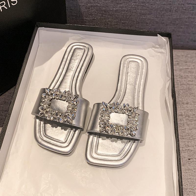 Xiaoxiangfeng wears flat-bottomed slippers for women's summer new rhinestone square buckle one word cool slippers tide