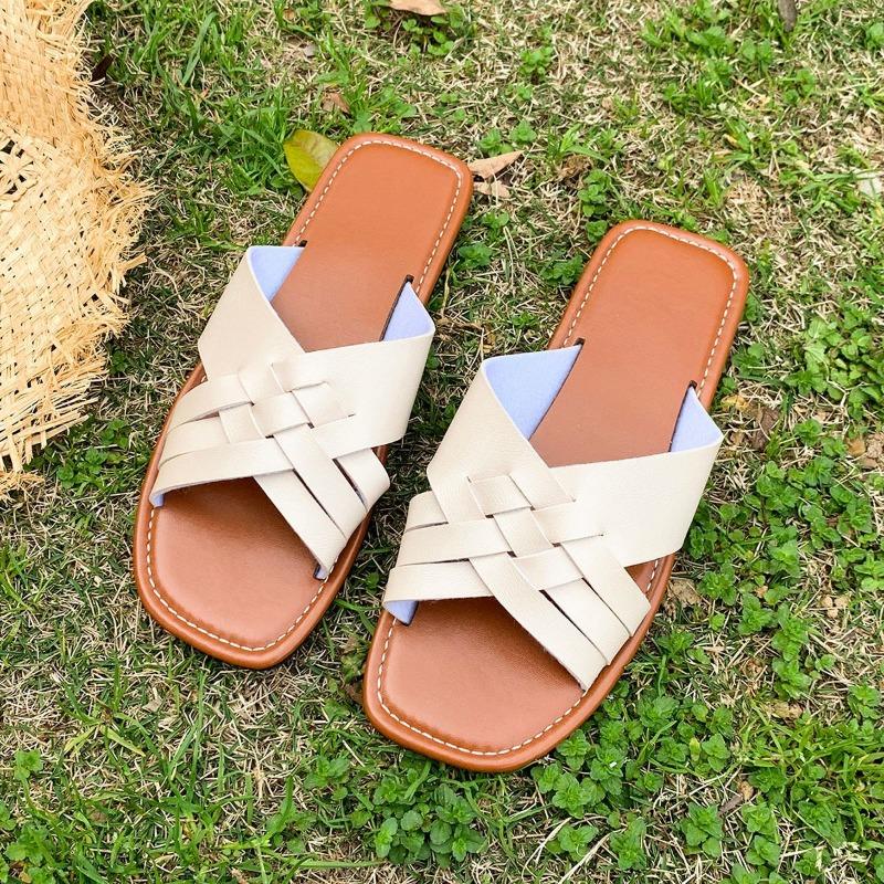 Flat Bottom Cross with Large Size Slippers Women Wear Beach Cool Slippers Large Size Slippers
