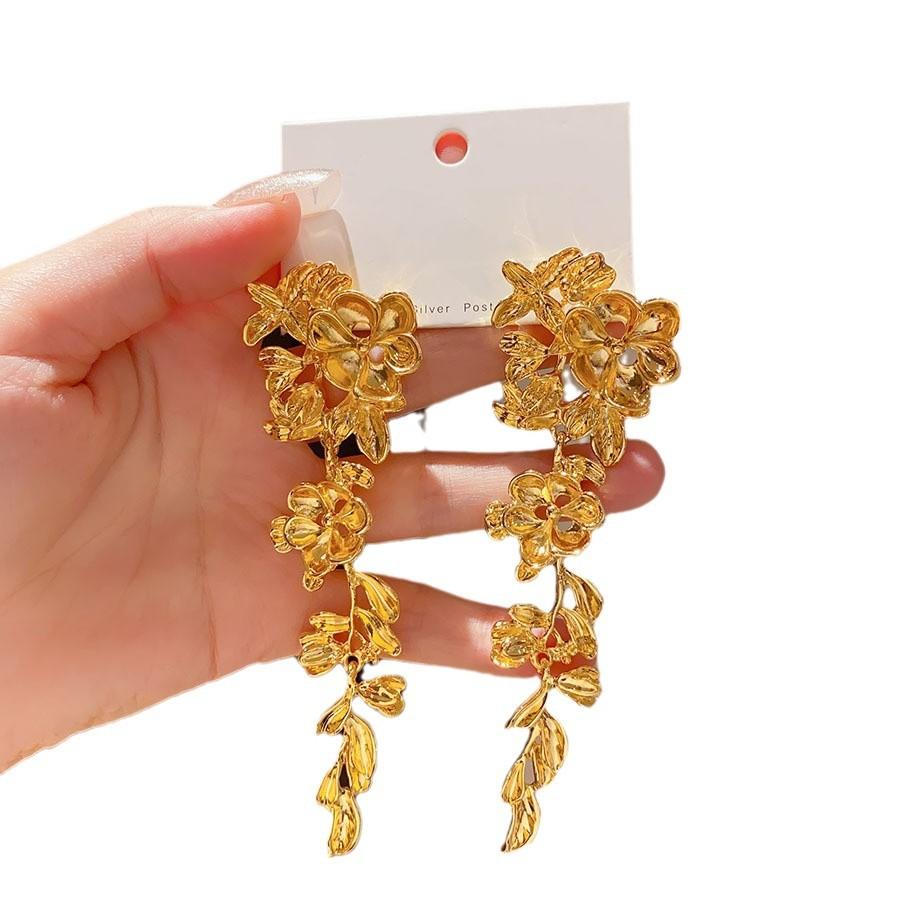 Silver Needle Flower Leaf Fringed Earrings European and American Exaggerated Heavy Metal Wind Earrings Temperament Advanced Sense Earrings Women