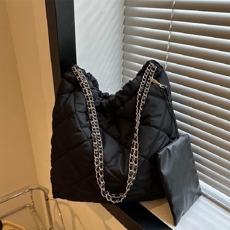 Large Capacity Diamond Grid Commuter Single Shoulder Bag For Women Simple Chain Crossbody Bucket Bag New Autumn And Winter Collection)