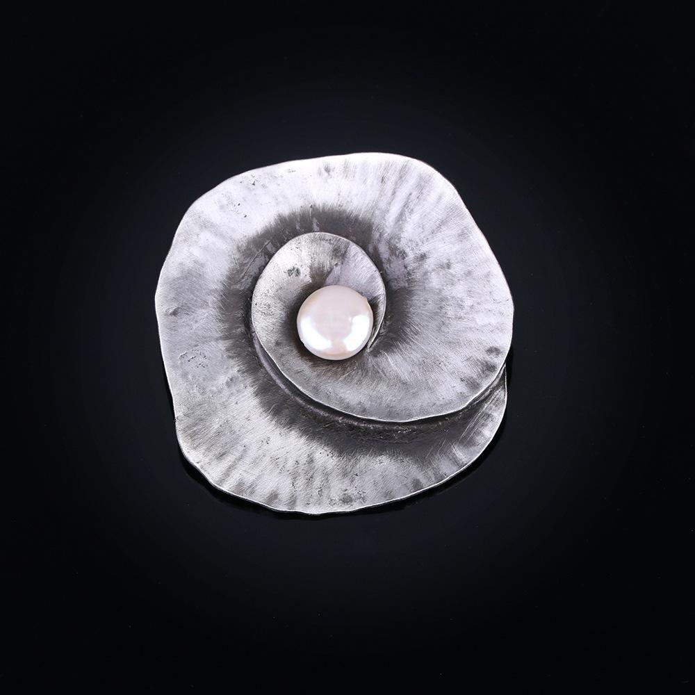 Alloy Retro Brooch, High-End Sense Light Luxury Clothing Accessories, High-End Pins, Brooches Medieval