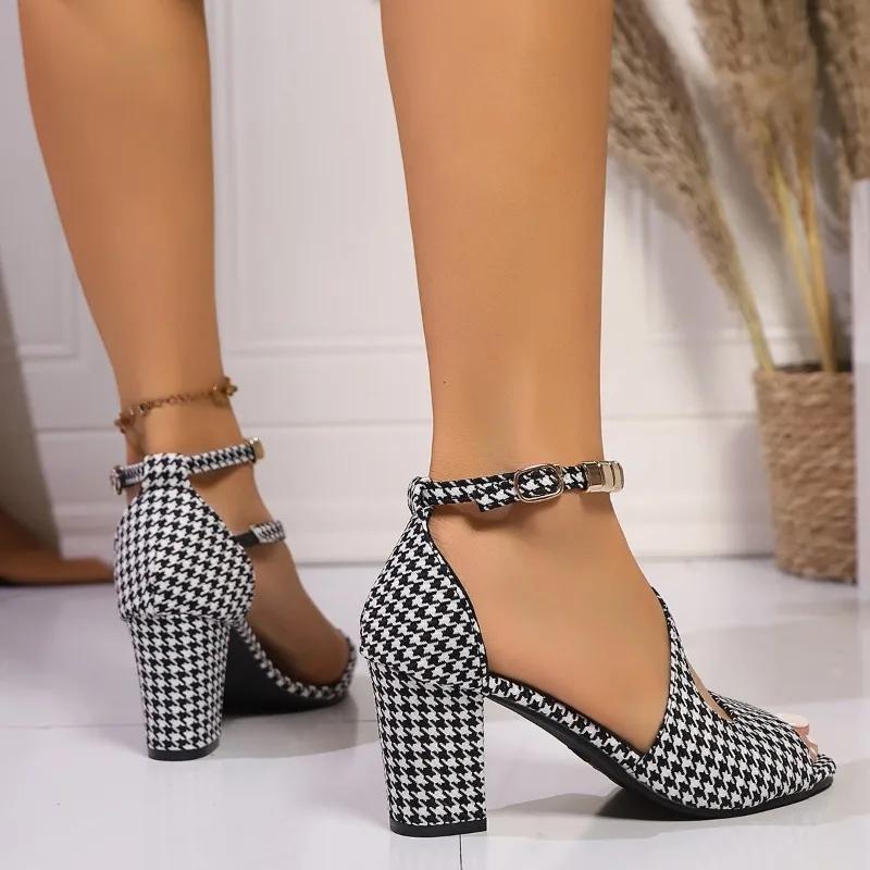 2024 Plus Size Female Shoes Peep Toe Women's Sandals Fashion Dress Sandals Women Ankle Buckle Strap Chunky Heels Shoes Women