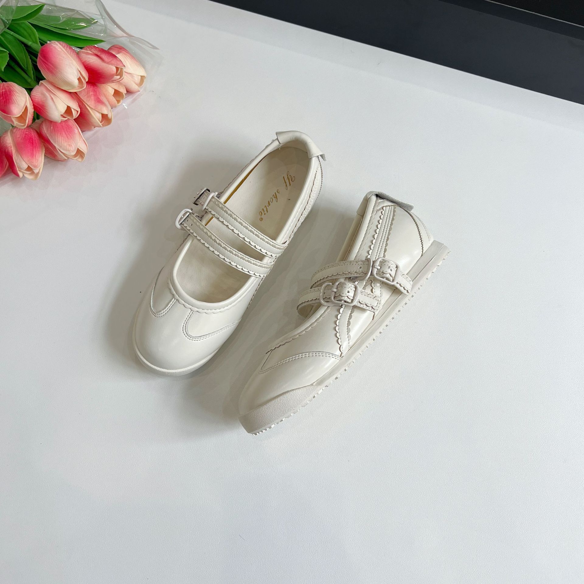

Sheepskin shoes Japanese one-word with flat bottom color matching versatile ballet shoes women s genuine leather light mouth ghost Mary Jane shoes 39 бежевый