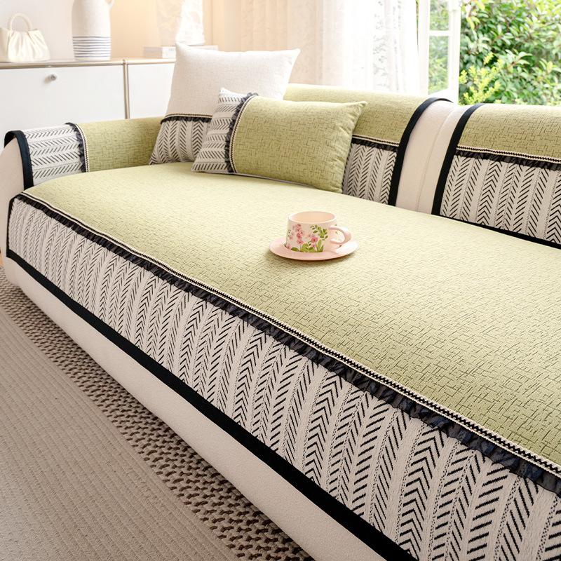 

Французская премиальная шенилловая подушка для дивана универсальна для всех сезонов 2025 новый фиксированный нескользящий чехол-подушка для дивана 70*70cm