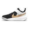 Nike נעלי ספורט לילדים Team Hustle D10 PS שחור לבן זהב מטלי CW6736-002
