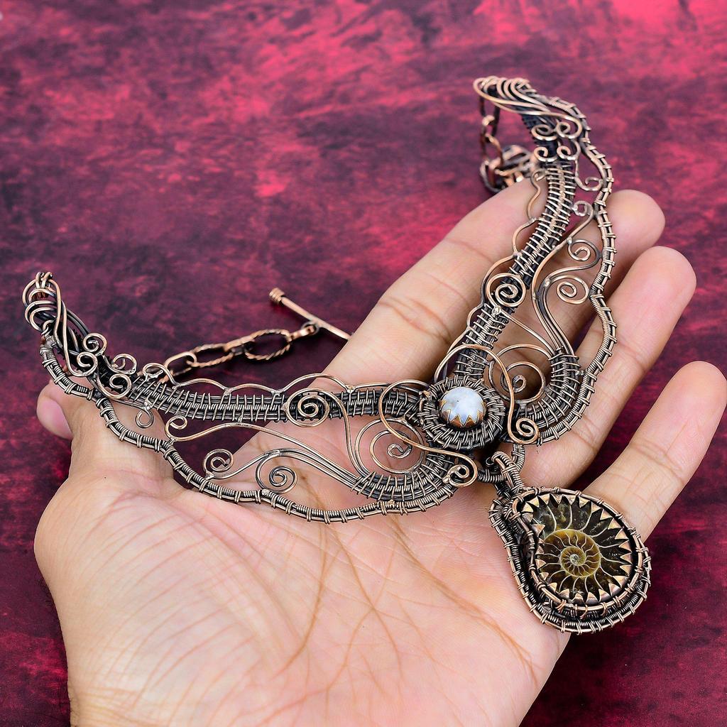 Collier Fossil Ammonite Collier Pierre de Lune Arc-en-ciel Collier Réglable Enroulé de Fil de Cuivre