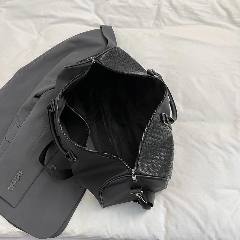Men's Large Capacity Korean Style Casual Business Travel Shoulder Bag