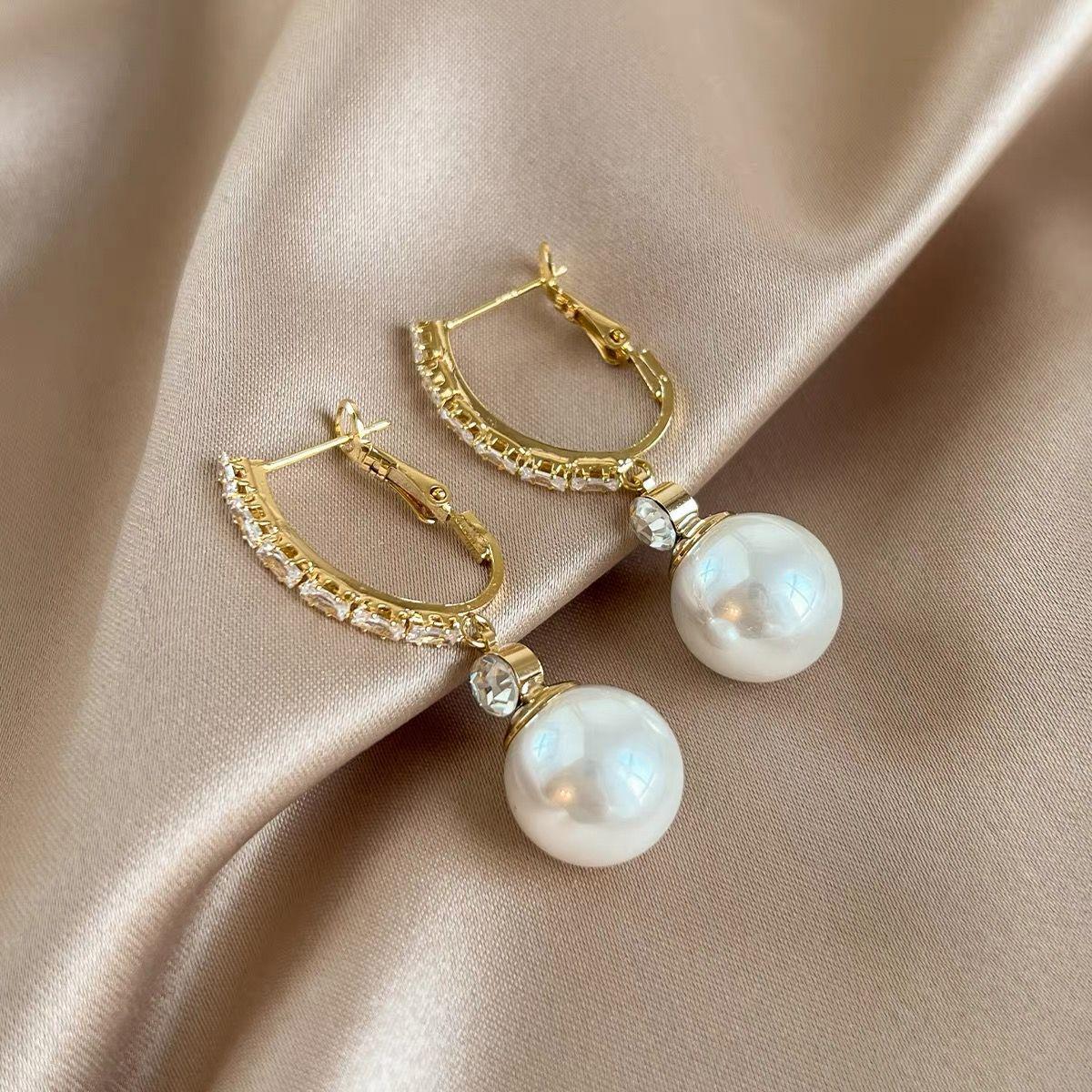 

Zircon Pearl Earrings: Elegant & Versatile Fashion for Women 00029900335