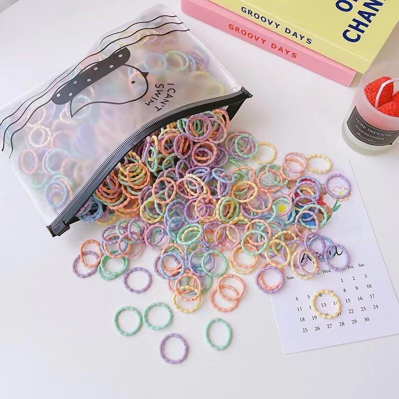 

100 шт., детские резинки 2 см, цветные, не повреждают волосы, детские резинки для волос, резинки для волос с маленьким пальчиком, высокоэластичные нити для малышей