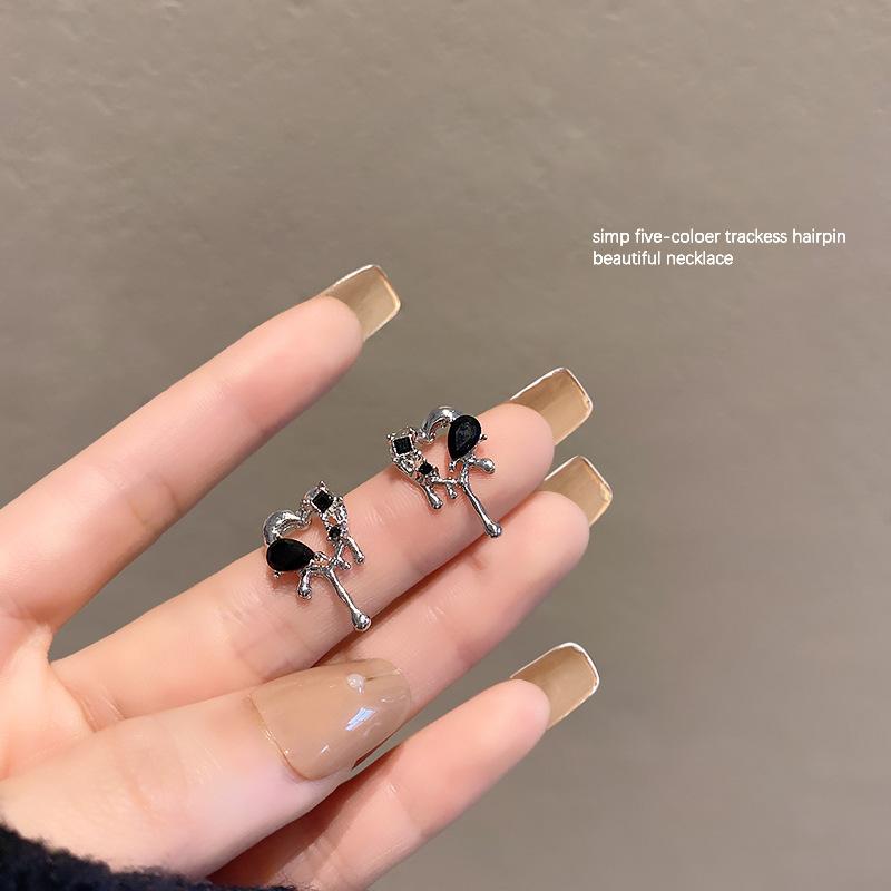 BLINGBAY New Women's Earrings Retro Women's Light Luxury High-End Niche Earrings Sweet Temperament Ear Accessories Modern Jewelry Gifts