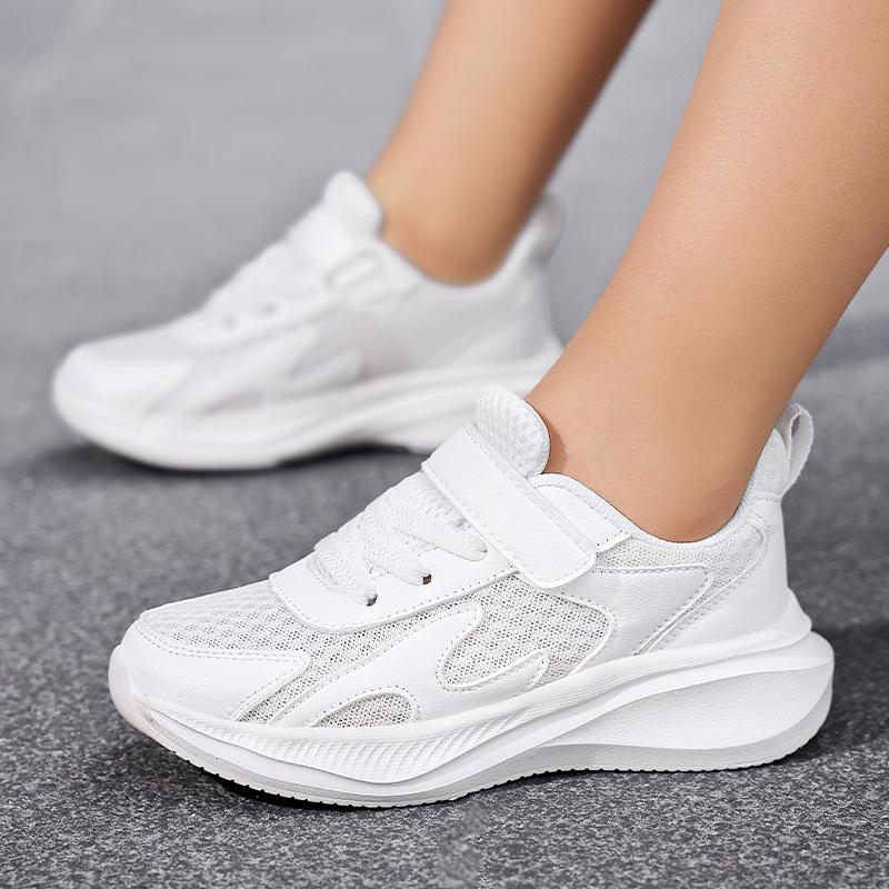 Boys' Non-slip Mesh Running Shoes - Soft Sole, White, for Spring & Autumn School Sports.