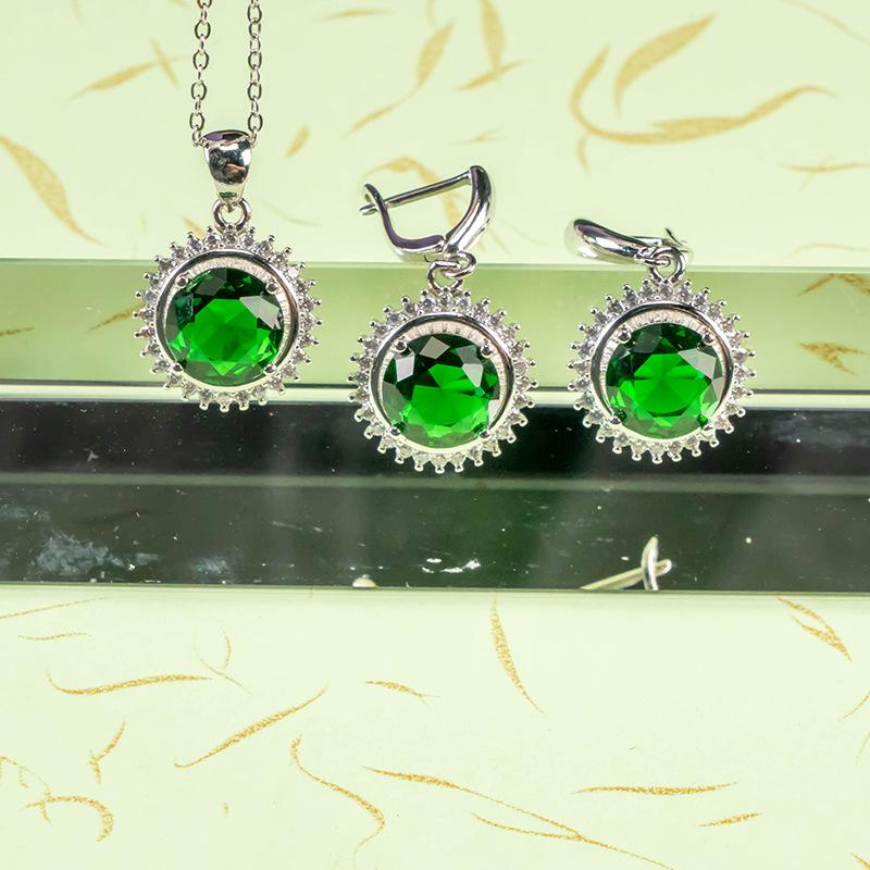 2026 Premium Design Jewelry Set Women's Jewelry Necklace Earrings Non-fading Earrings Light Luxury