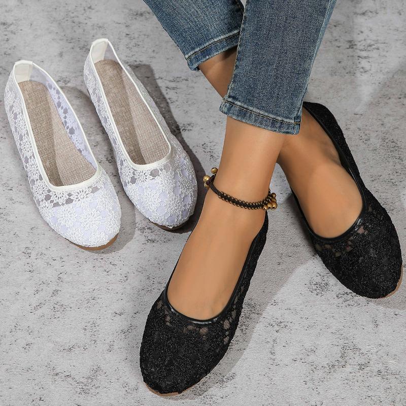 Women's Plus Size Cutout Breathable Shallow Mouth Soft Sole Cloth Shoes New Casual Flat Low Single Shoes
