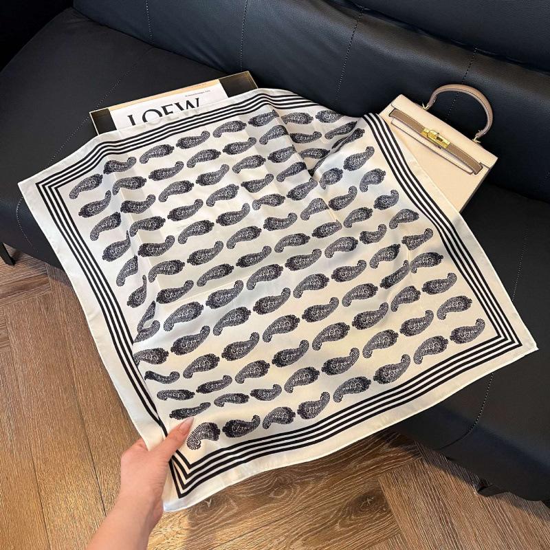 New 71 * 71cm Korean version small square scarf women's silk scarf spring and summer thin sunscreen scarf neck protection tied bag headband scarf