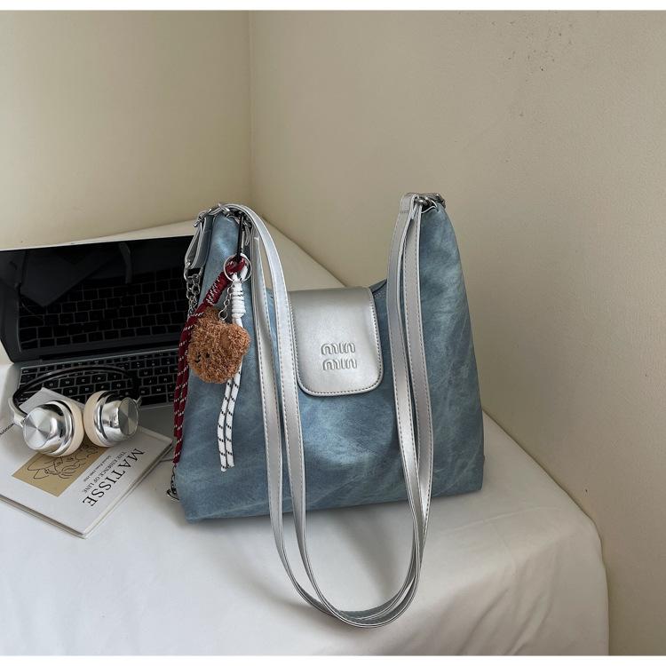 

Рюкзак-трансформер в зарубежном стиле для поездок на работу, женский, 2025 новый, большой вместимости, ретро сумка-тоут, высококлассная многоцелевая сумка-мессенджер