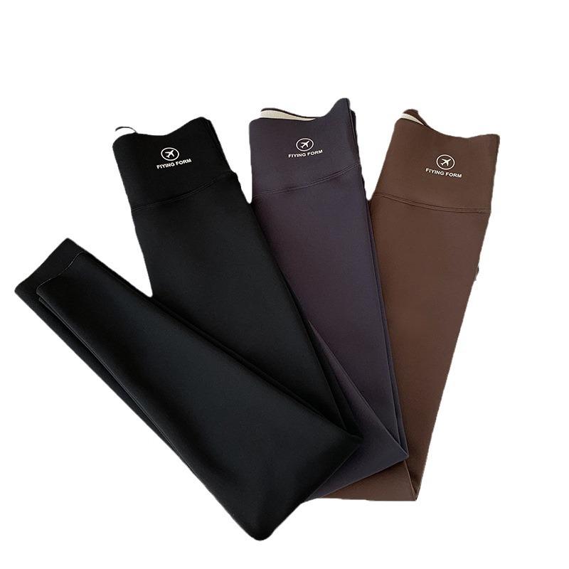 High Waist Lambswool Shark Leggings: Thickened Velvet Warm Yoga Pants for Women - Slimming and Shaping, Perfect for Autumn and Winter.