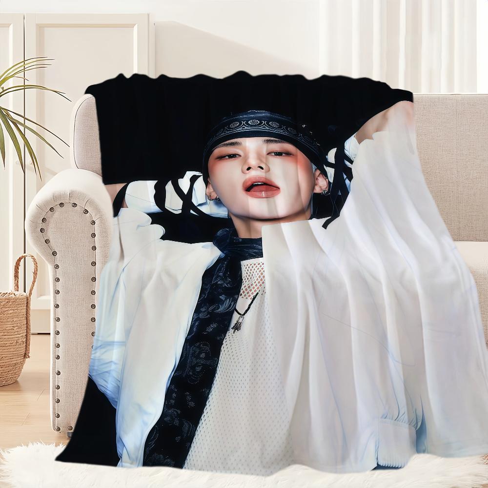 Hot Kpop H-Hyunjin Singer Blanket Blanket for Couch Sofa Travel Home Picni Flannel Blanket birthday gift Warm Comfortable