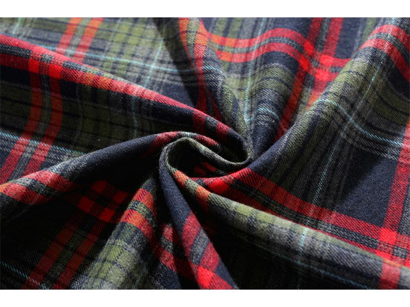 American Yarn-Dyed Holiday Christmas Tablecloth - Red and Green Plaid Cotton Polyester for Coffee and Dining Tables.