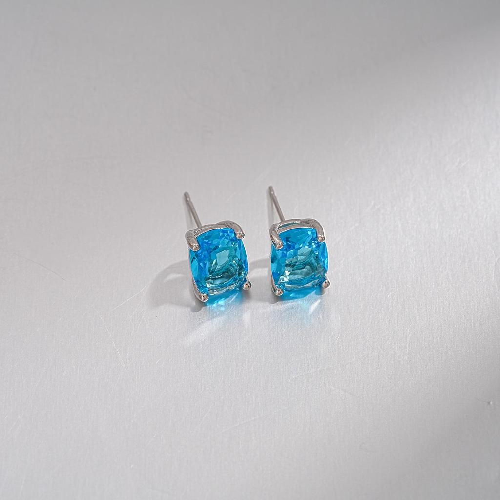 Silver Needle Zircon Geometric Stud Earrings - High-End Light Luxury Fashion for Women