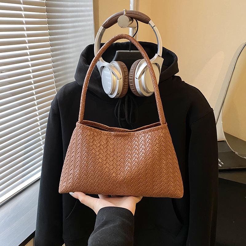 Women's 2026 Summer Stylish Single Shoulder Underarm Woven Handbag