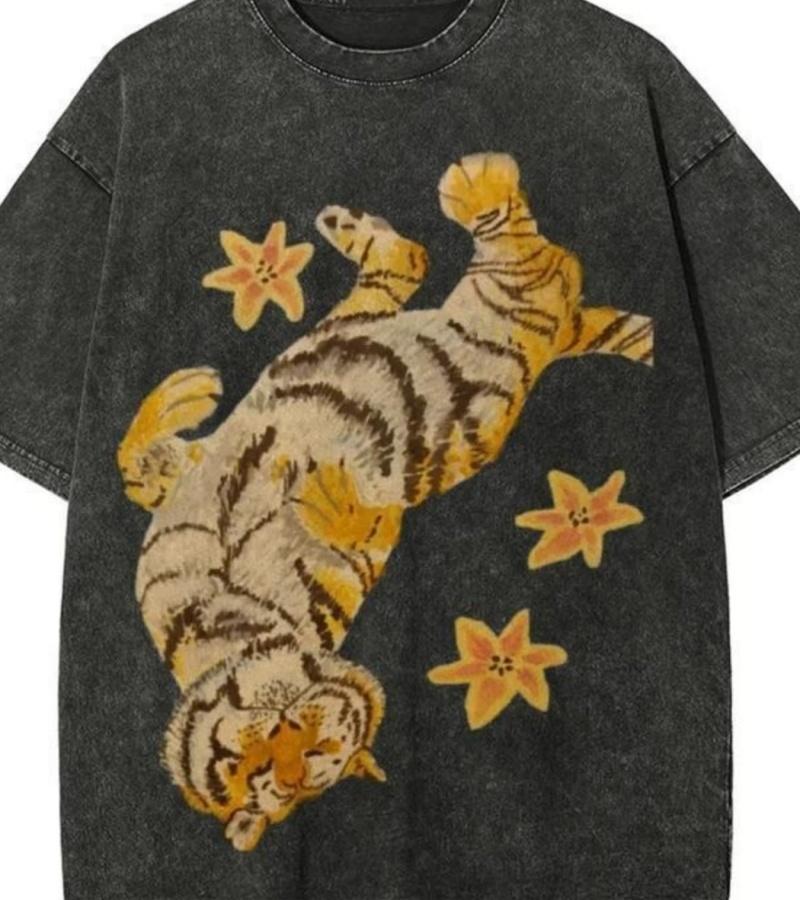 Vintage Washed Black Tiger TShirt Retro Japanese Ukiyoe Style Streetwear Casual Oversized Animal Graphic Tee for Men Women