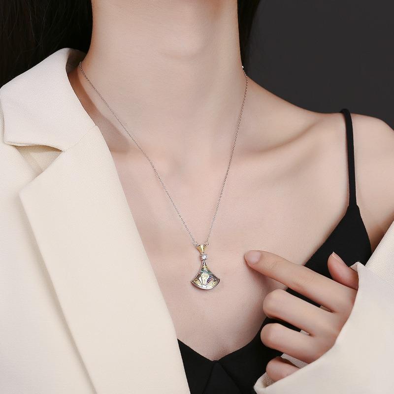S925 Sterling Silver Fan-shaped Micro-inlaid Colored Diamond Necklace Female Retro Elegant Niche Design Cold Light Luxury Fashion High Sense