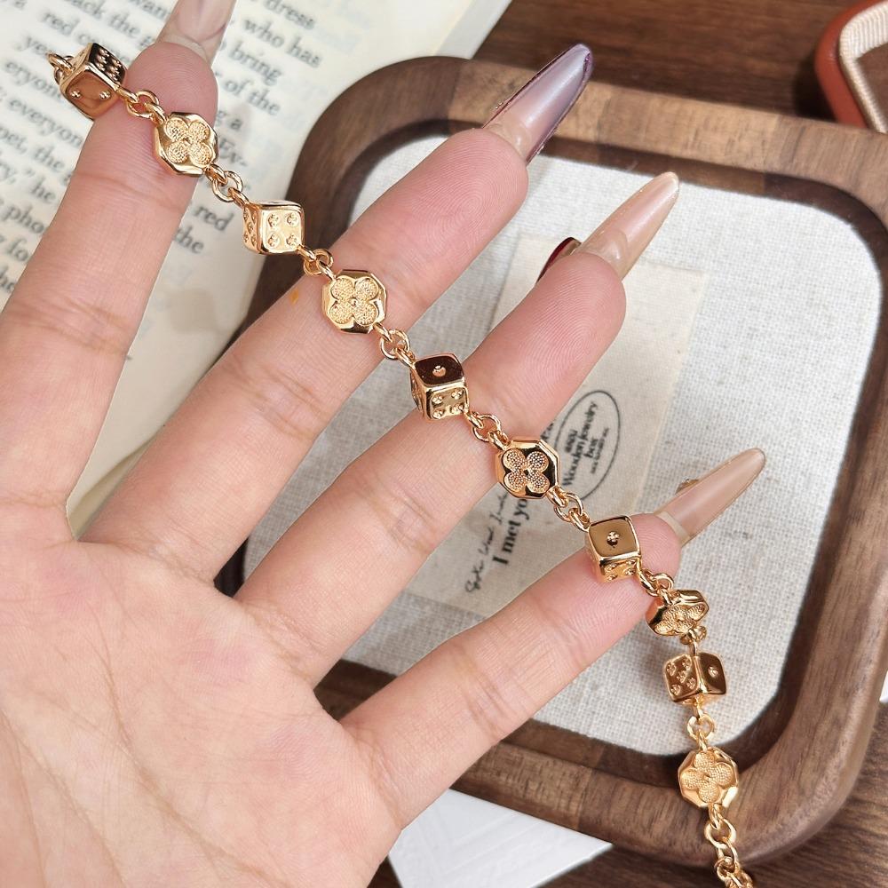 Retro Dice Four-Leaf Clover Trendy Bracelet for Women - Simple High-End and Exquisite