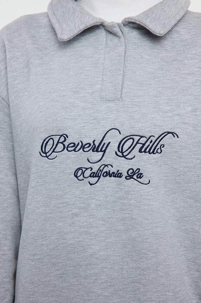 Women's Fashionable Stylish Sweatshirt Emerald Green Shirt Collar Embroidered Regular Fit Thick Inside Fleece Knitted Sweatshirt