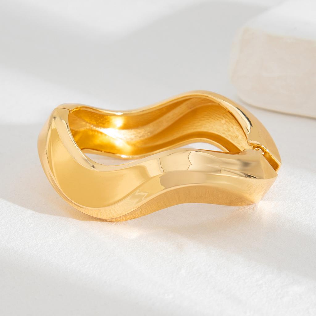 Bracelet Cyberpunk Metal Glossy Open Bracelet Fashion Geometric Water Drop Bracelet Women