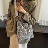 Fashionable Retro Crossbody Tote Bag Stylish Korean Summer 2024 Large Capacity Handbag