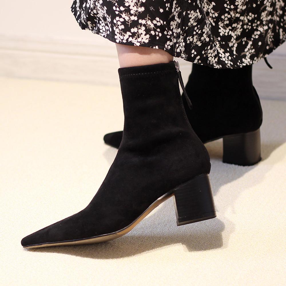 Autumn Winter Fashion Women Pointed Toe Yarn Elastic Ankle Boots Kid Suede Thick Heel Shoes Female Socks Boots Bota Femini