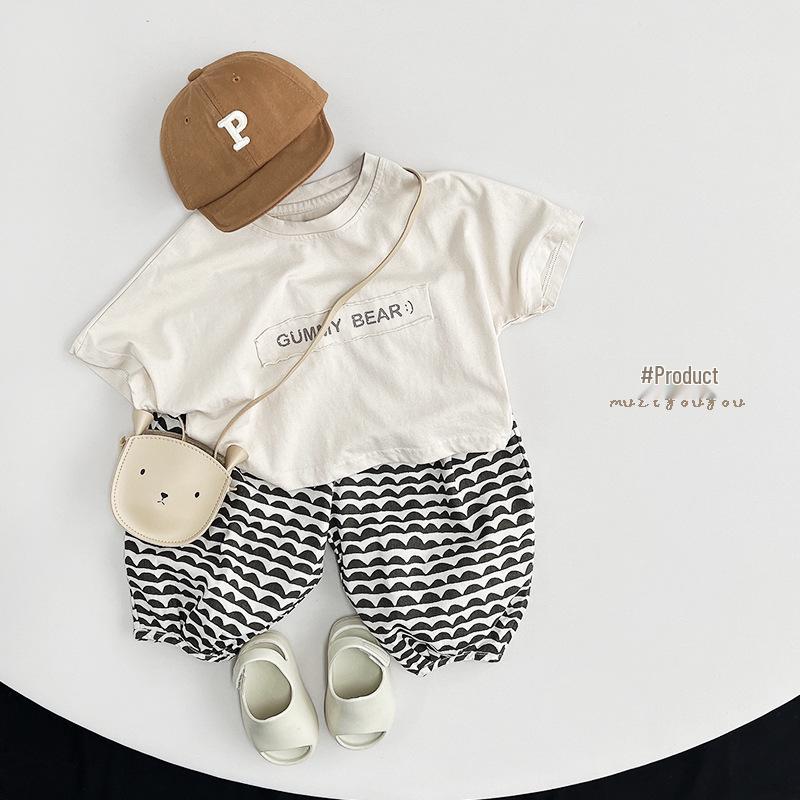 Charming Children's Short-Sleeve T-Shirt - Boys' Casual Fit, Girls' Stylish Japanese & Korean Design