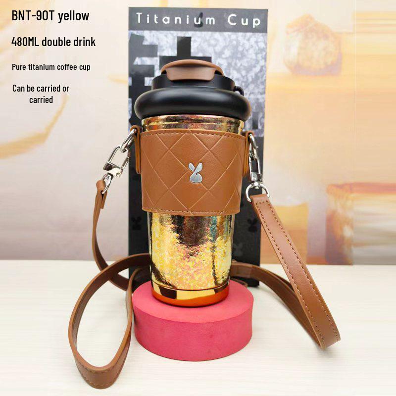 

Dual-Use Titanium Coffee Thermos Cup with Strap & Handle, 2025 Gift Box Edition 480ML жовтий/імбирний