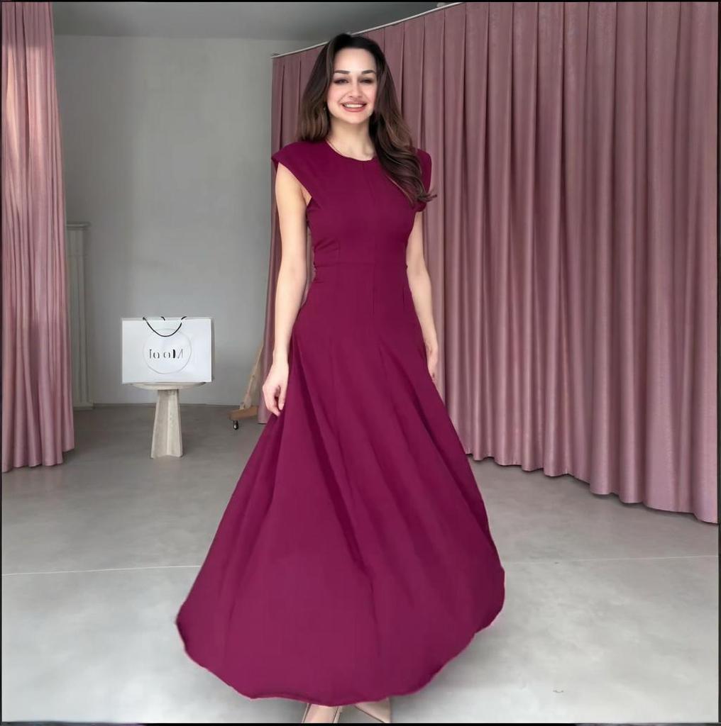 2025 Sleeveless Round Neck Slimming Waist Long Dress with Slits