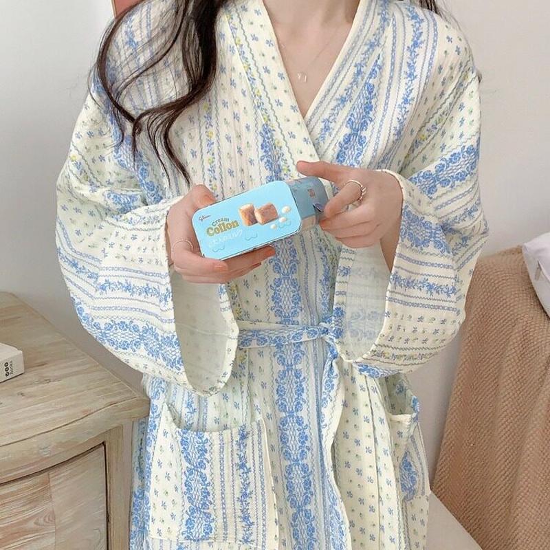Sweet, Fresh, and Retro Striped Floral Nightgown and Pajamas for Women: Long-Sleeve Bathrobe and Loungewear for Spring and Fall