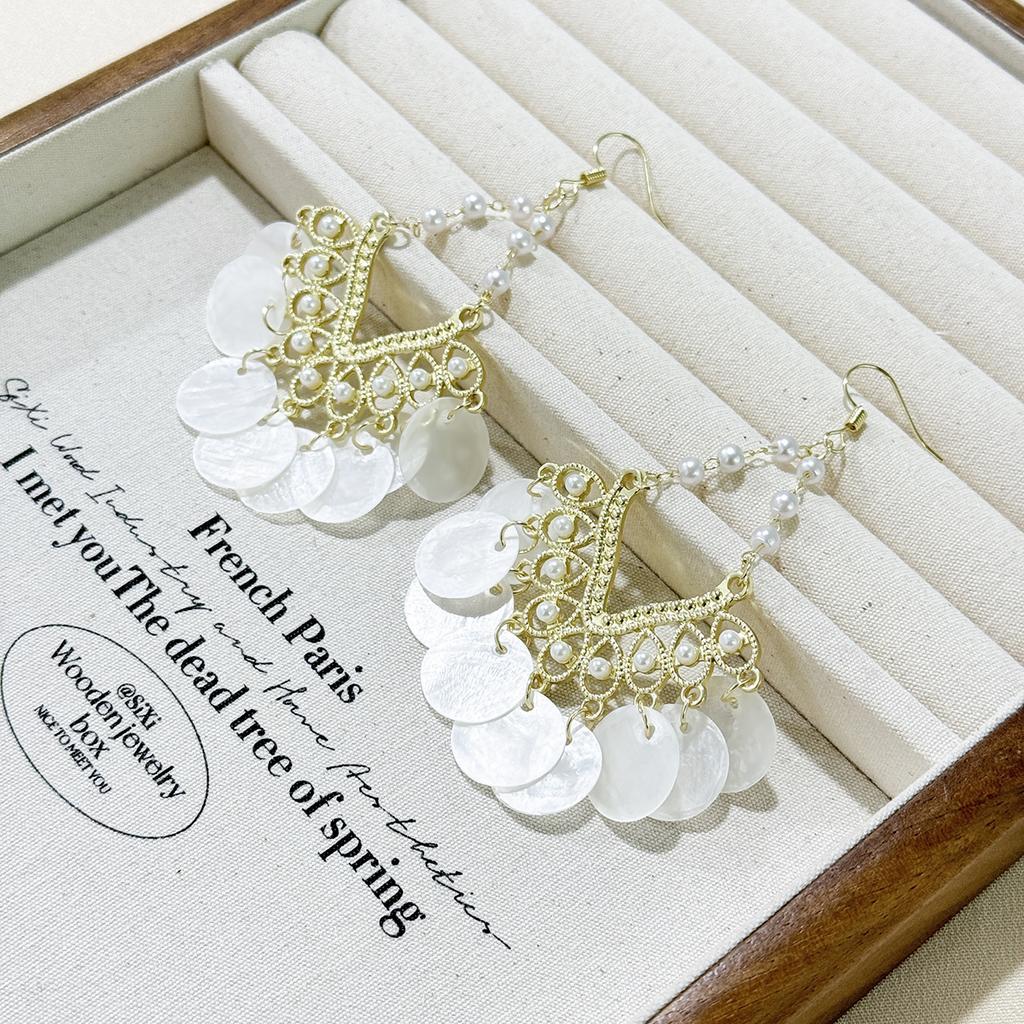 Cassis Night, Super Fairy French Retro Shell Fringed Earrings, Exaggerated Light Luxury High-End Niche Ins Ear Hanging