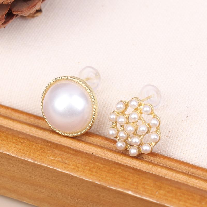 6Pairs Elegant Geometry Trim Edge Pearl Stud Earrings Gold Color Imitation Style for Wedding Ceremony