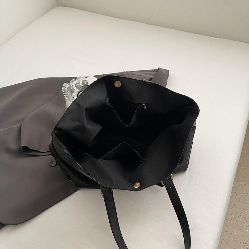 Designer Retro PU Leather Shoulder Handbag for Women Winter Trend Fashion Handbags Females Travel Luxury Tote Bags CLE