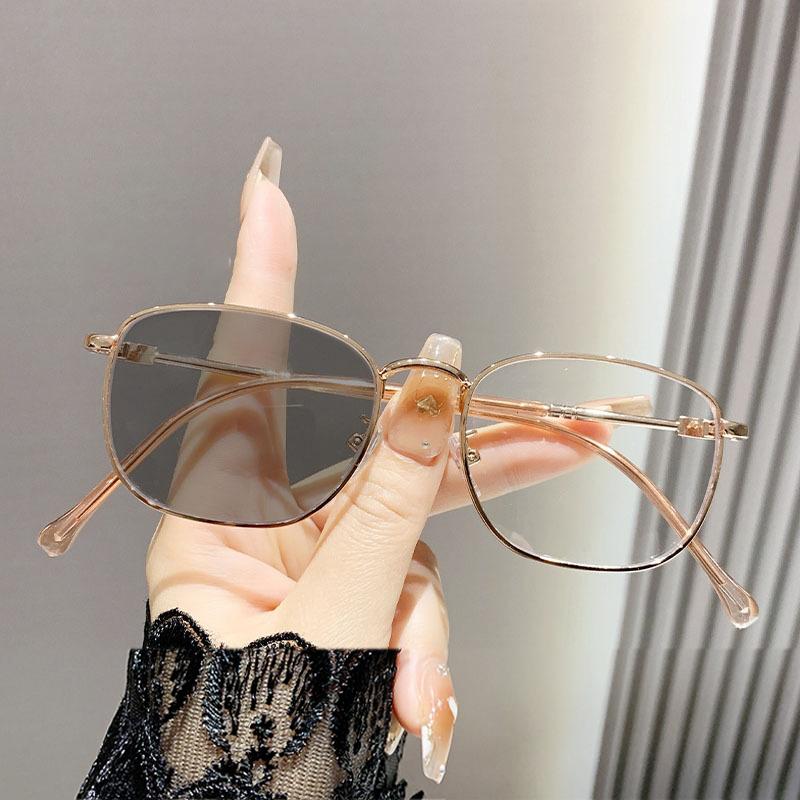 Anti-blue Light Pochromic High-definition Fashionable Nearsighted Glasses