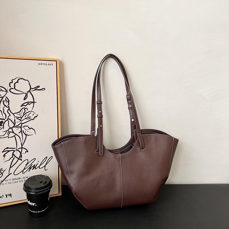 

Premium sense retro large-capacity bag women s new commuter shoulder bag to work portable tote bag