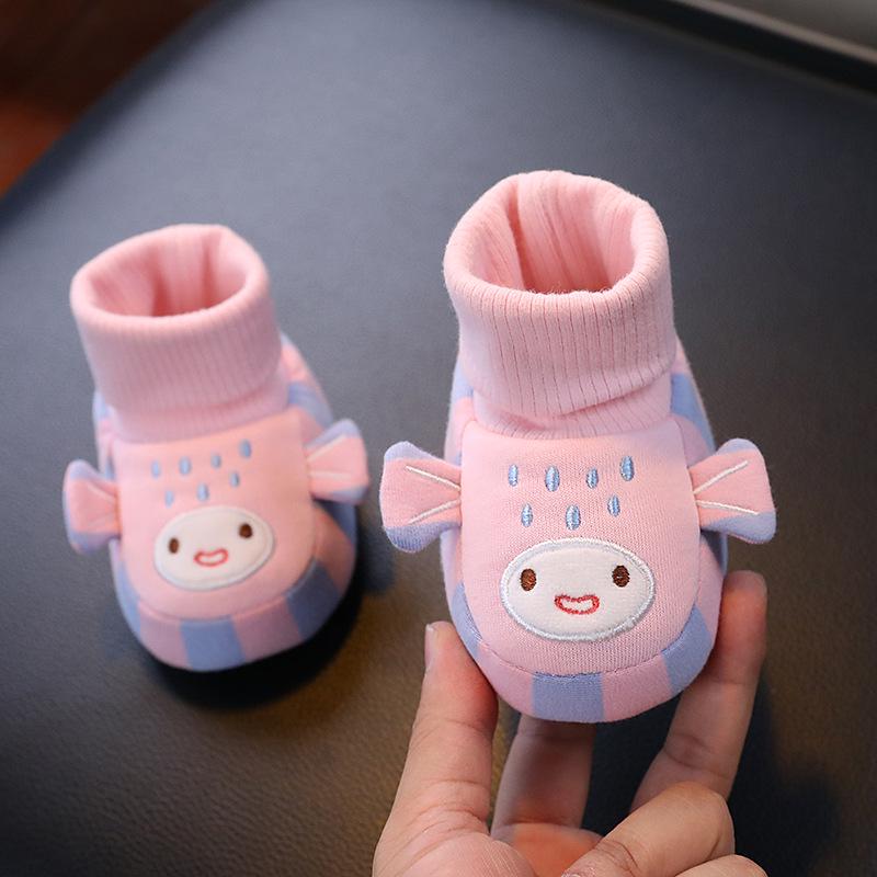 

Autumn/Winter Baby Non-Slip Warm Cartoon Sock Shoes with Plush Lining 13cm Insole (10-15 months)