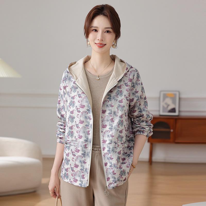 

Mom s Spring/Autumn Stylish Jacket: Trendy, Lightweight Top for Middle-Aged Women 2026 4XL [135-150 kg]