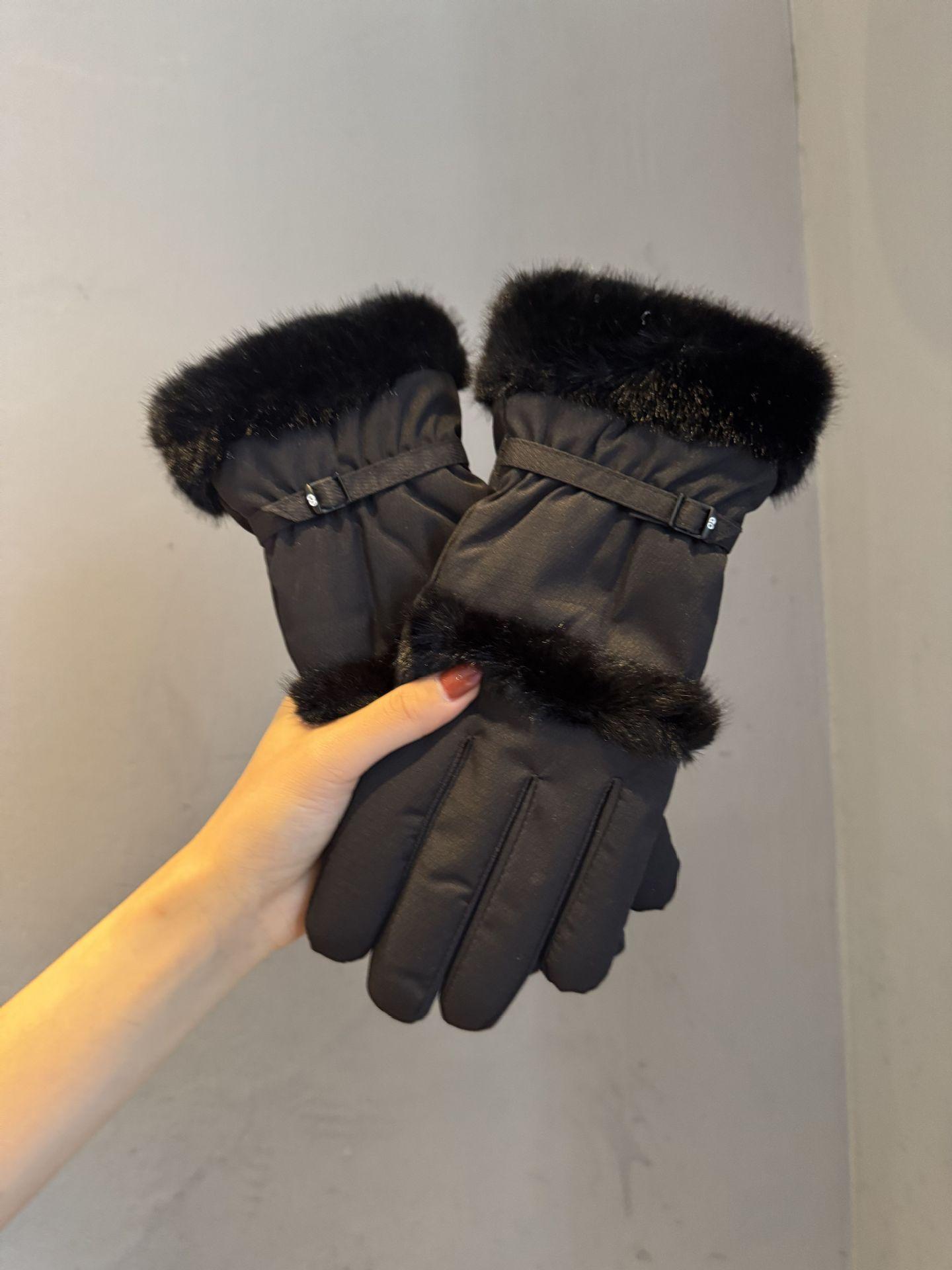 

Gloves women can be piled and thickened cold-proof electric vehicle winter warm gloves чорний