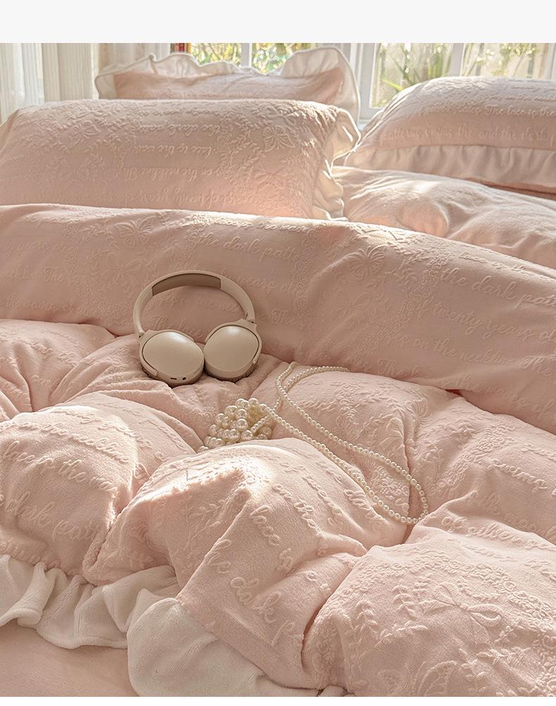 Class A Winter-Ready Milk Velvet Lace 4-Piece Set: Soft, Double-Sided Coral Fleece in Cream Style
