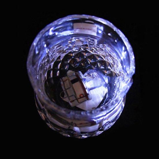 Fankeao Deep Sea Diamond Shape Underwater LED Fishing Light Squid Strobe Bait Lure Tool