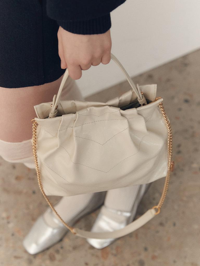 Ostkaka Knut Draw Shoulder Bag Ivory